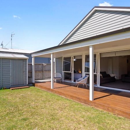 Sky Blue Retreat - Waihi Beach Holiday Home Экстерьер фото