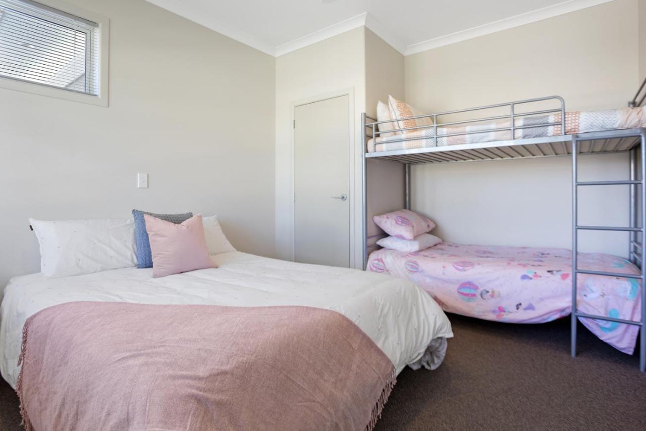 Sky Blue Retreat - Waihi Beach Holiday Home Экстерьер фото