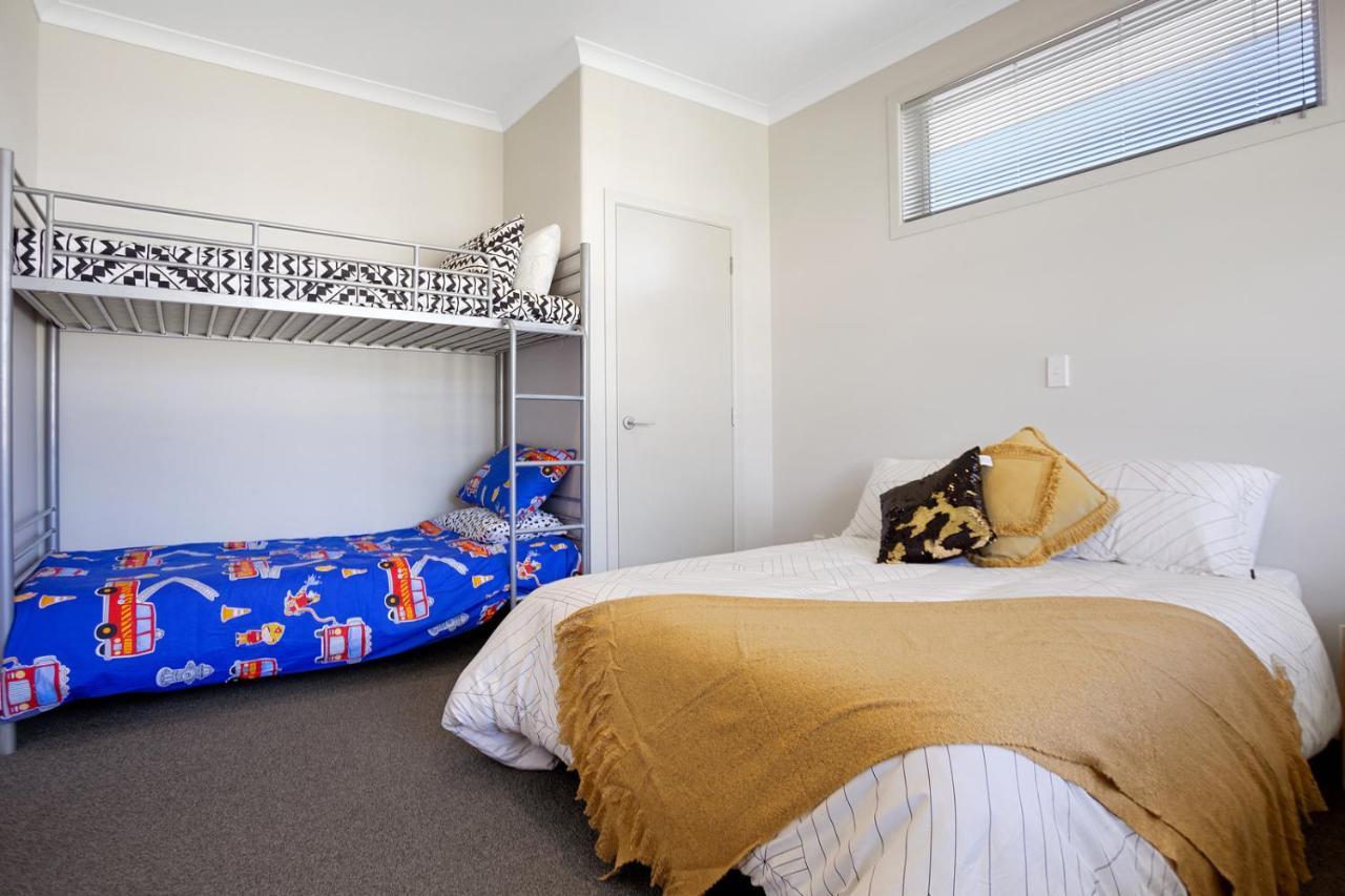 Sky Blue Retreat - Waihi Beach Holiday Home Экстерьер фото