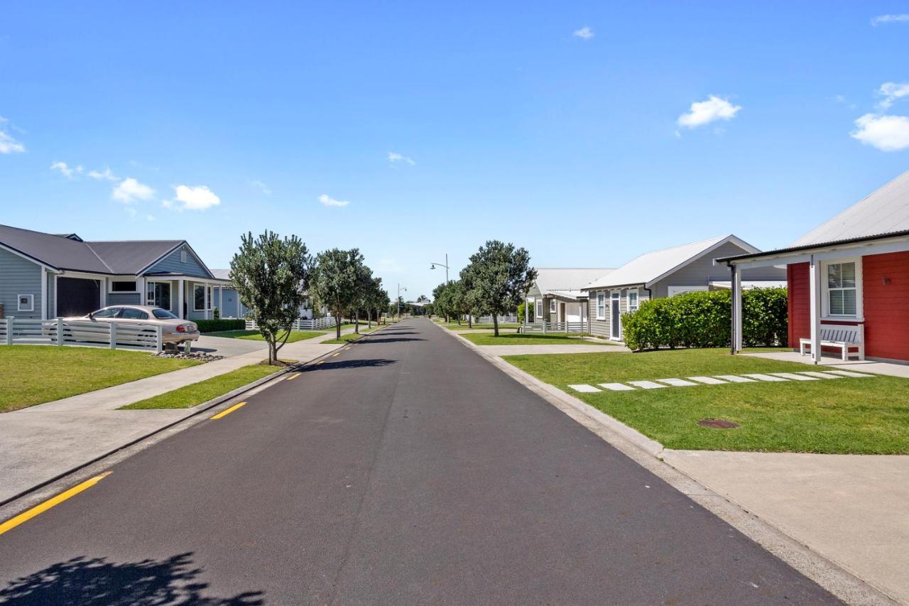 Sky Blue Retreat - Waihi Beach Holiday Home Экстерьер фото